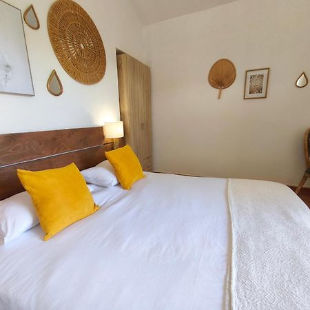 Chambres Isula Bella Figari  Luaran gambar