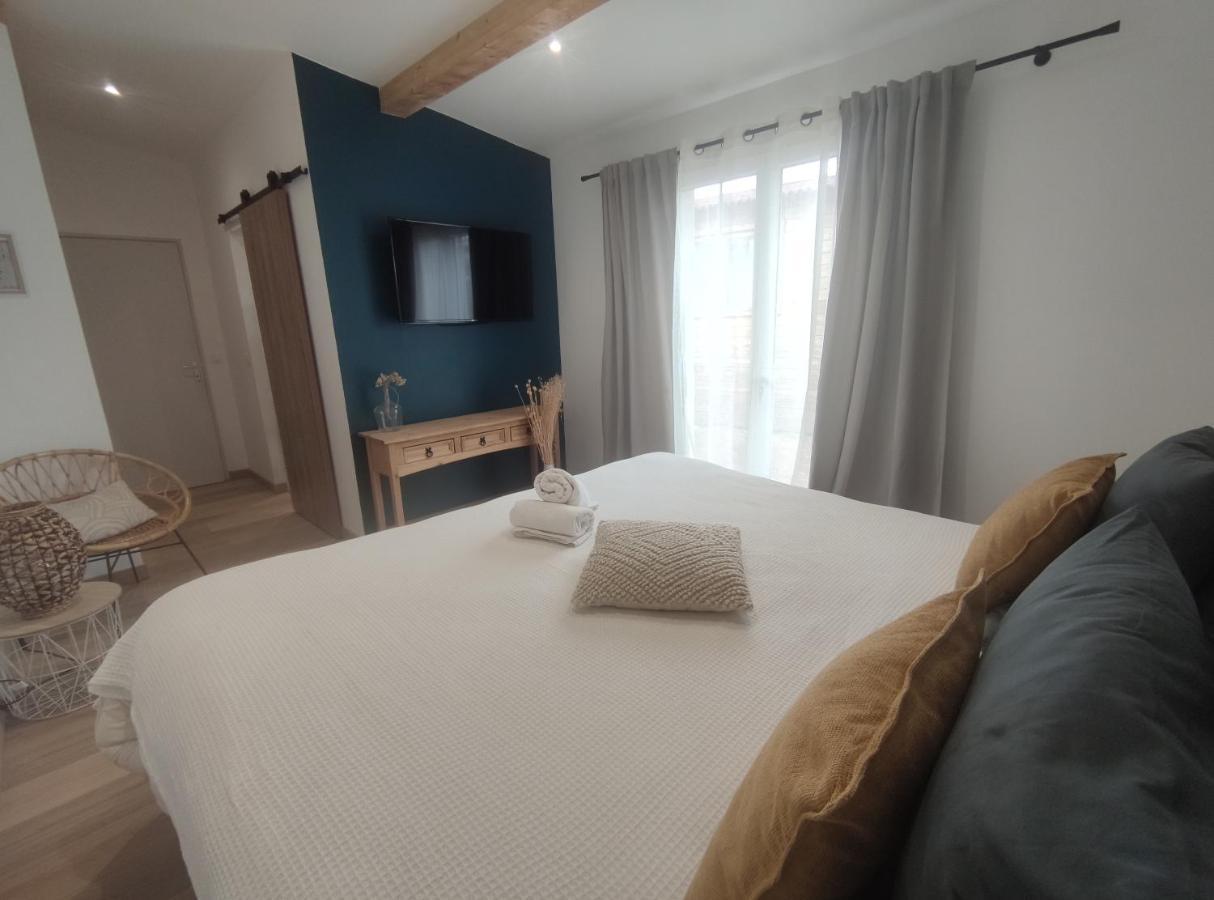 Chambres Isula Bella Figari  Luaran gambar
