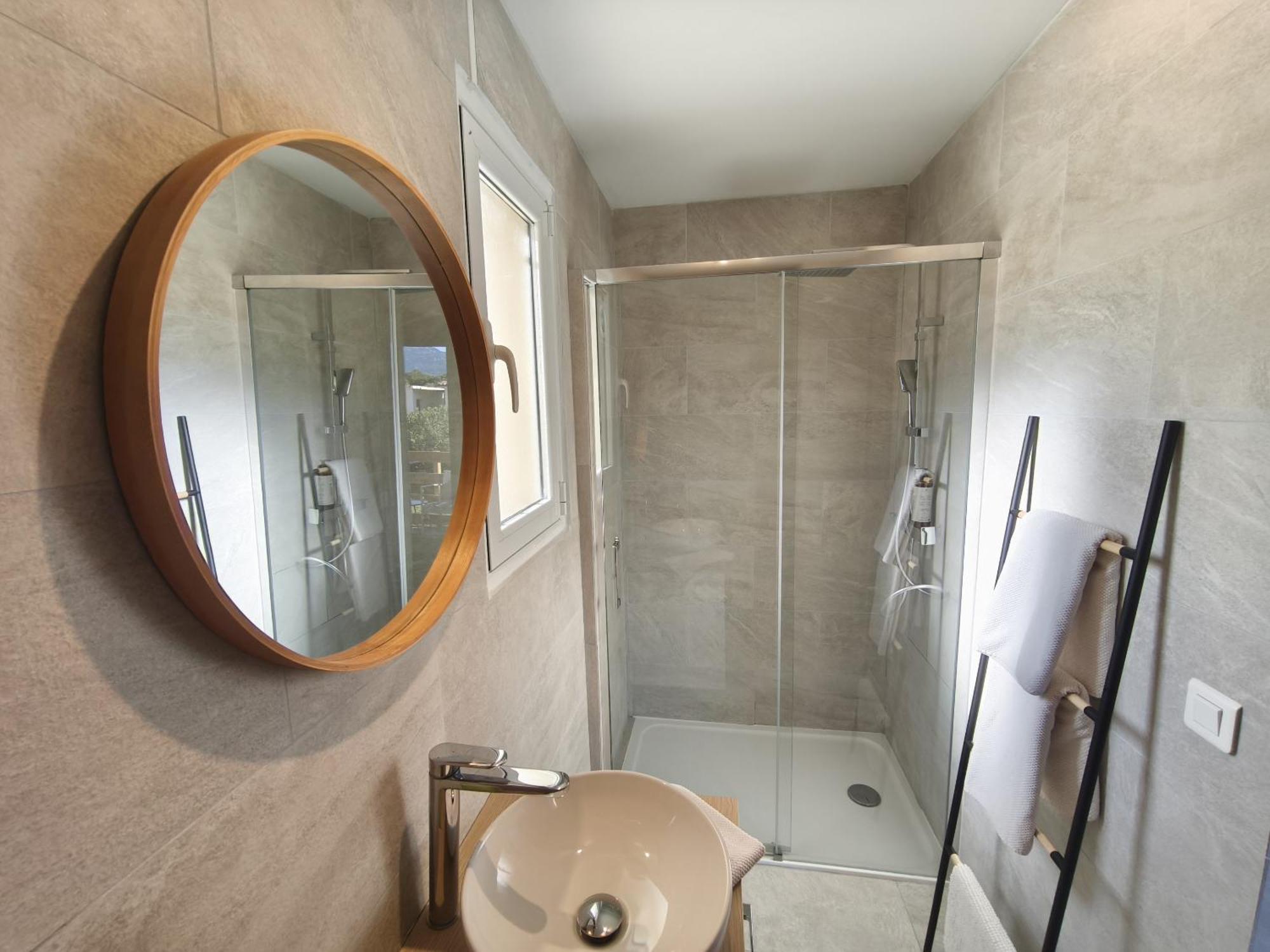 Chambres Isula Bella Figari  Luaran gambar