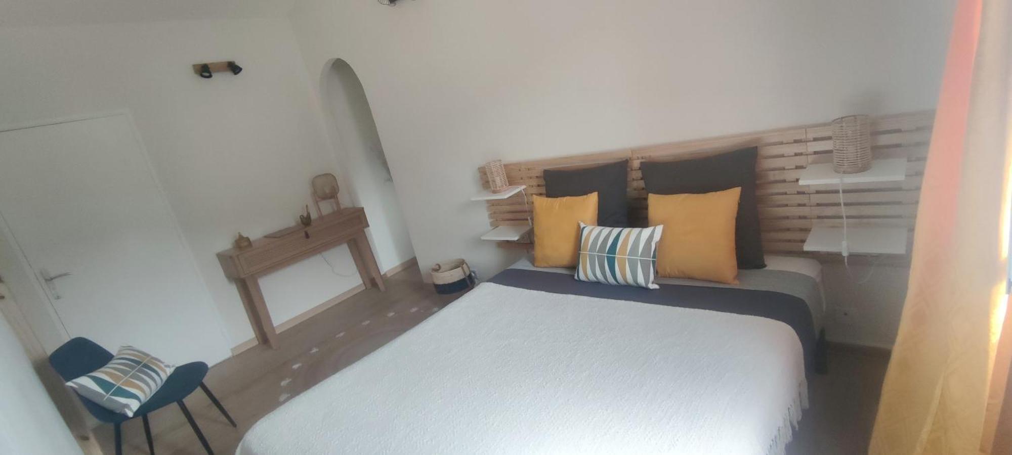 Chambres Isula Bella Figari  Bilik gambar