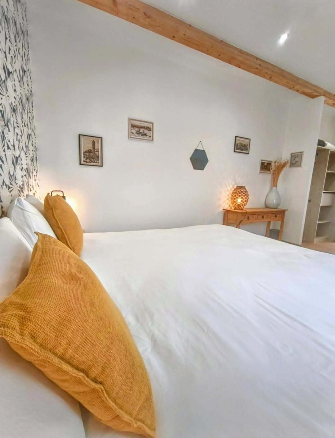Chambres Isula Bella Figari  Luaran gambar